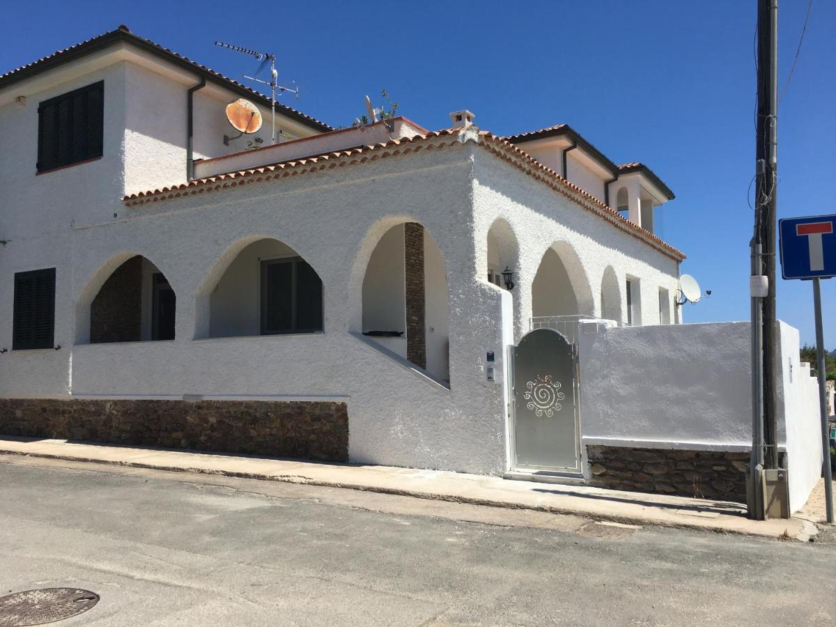 House Ilaria - Turchese Apartment Olbia